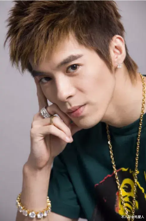 林韦君|女海王、鲜肉杀手、富豪收割机，5大女星恃靓行凶，个个情史丰富