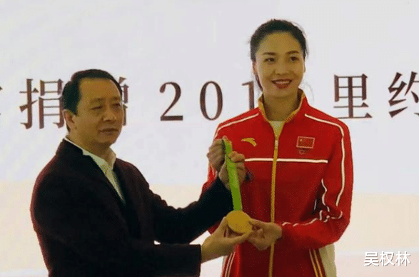 奥运会|人美心善！前女排队长捐出奥运金牌，退役后从政当官，家庭美满
