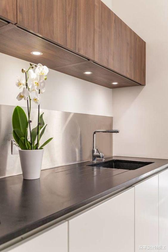 需处理的3个墙面位置: 燥气灶, 水槽, 洗手池, 值得大家仔细了解