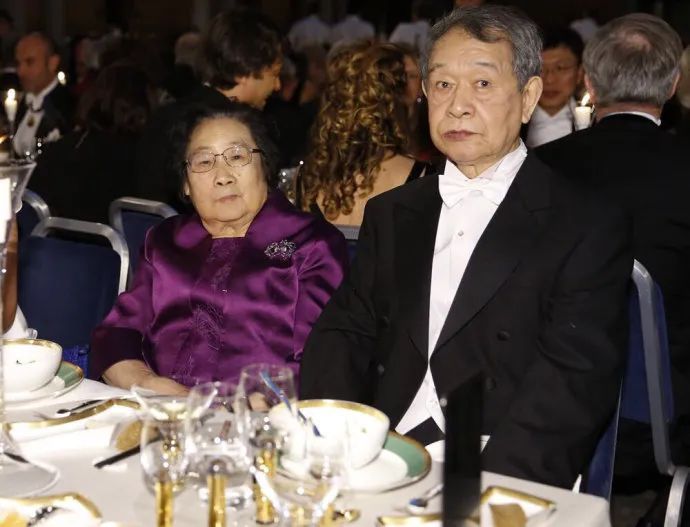 红团团医生LYNN 周迅热搜被夸爆,但封神的却是她。