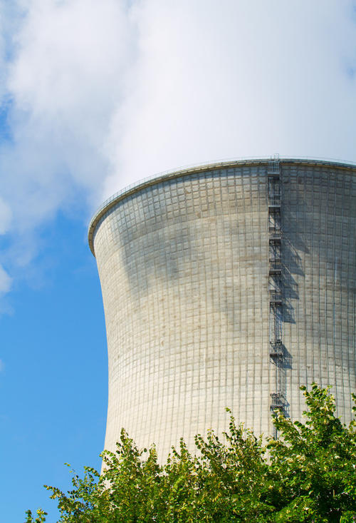 嘚儿架在路上 发电厂的“大烟囱”有什么作用?