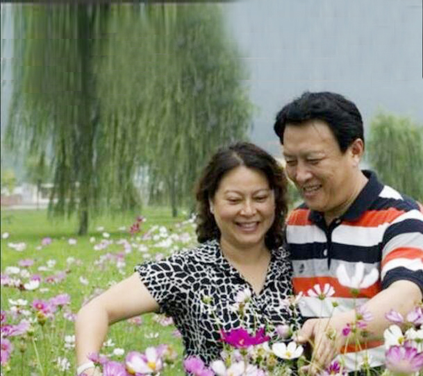 唐国强|唐国强的女儿唐亮：生母悲情早逝，她在泪水中理解父亲和继母