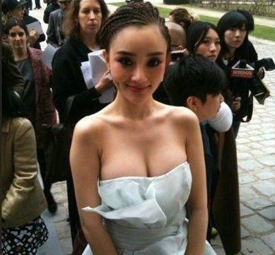 李小璐|网传李小璐挣钱养PGone，两人一直未分手，莫非两人才是真爱？