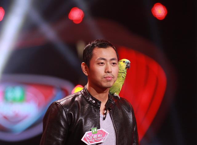 冯巩|《最强大脑9》定档:郭麒麟成“三朝元老”,选手阵容更加多元化