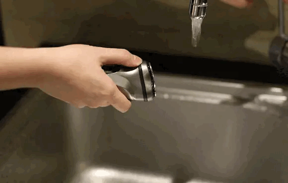 電池|出手就“王炸”！剃須刀新秀“吊打”飛利浦、飛科，少奮斗20年強力出圈