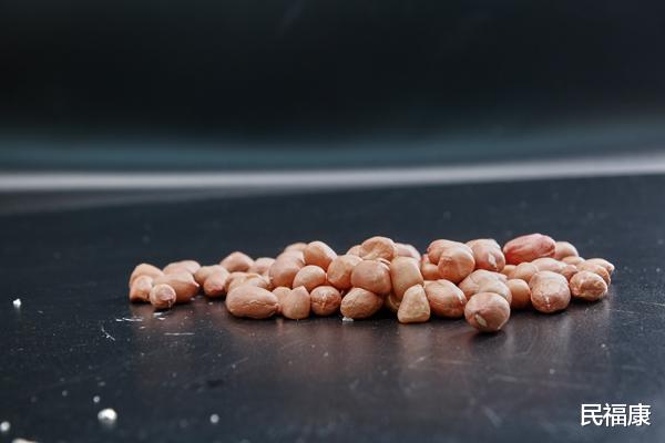 运动|三高人群吃花生，对血管好不好？