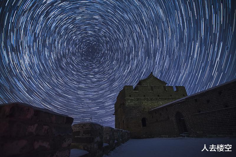 三体 「三体」生命的意义究竟在哪里？三体之外是怎样的世界？