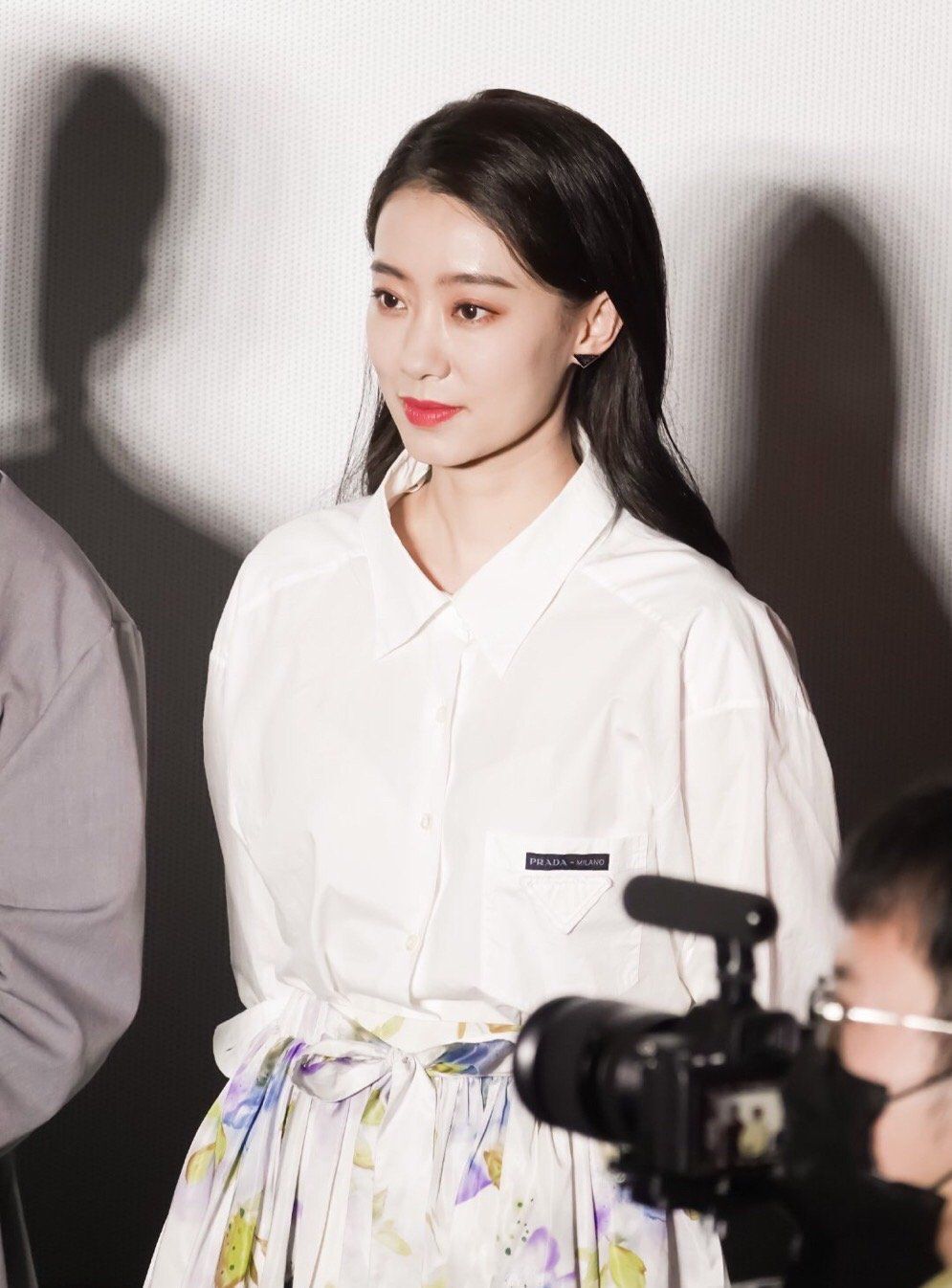 微博之夜|微博之夜顶流扎堆，她第一次受邀，看来是真红了！