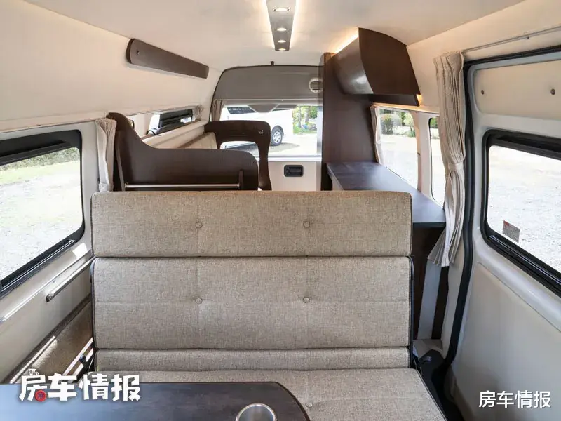 房车|新款海狮房车配2.7L动力，外观就是面包车，内部实现5座5卧真巧妙
