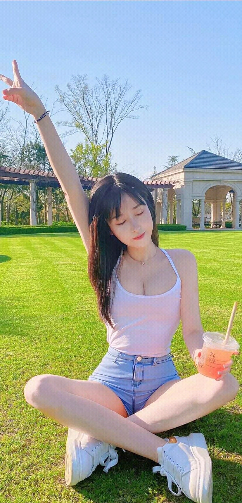小妮的故事 被催婚的自己，爱上了不爱的人！