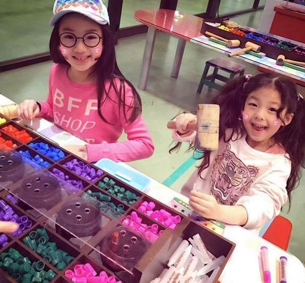 邱淑贞|吴尊刘畊宏带娃合体，小泡芙散发萌翻天，NeiNei暴风长高