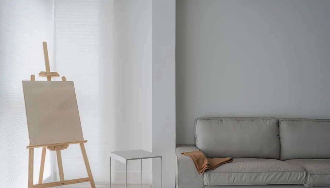 极简风有多香：入住3年还越住越新，这个130m2的家太秀了