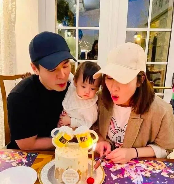 杨怡|这么高龄了，还两年抱俩！