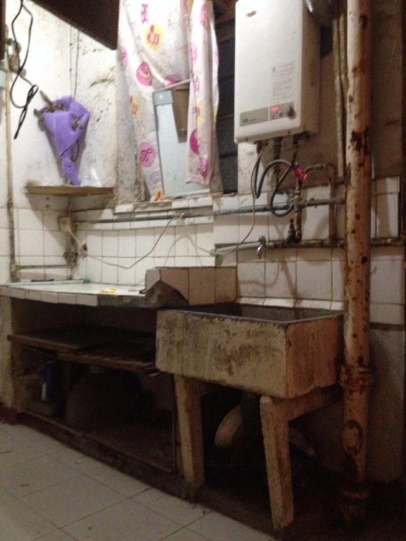 |70年代40㎡旧房改造成婚房，网友：开挂了吧，别墅都没这么漂亮！