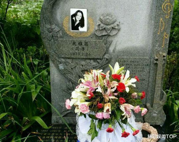 2000年，筠子對母親說“高曉松把我賣瞭”，隨後穿紅衣在婚房自殺-圖7