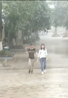 小叶娱记 以为女友家只是一般富裕，直到打开他爸的U盘，我呆住了