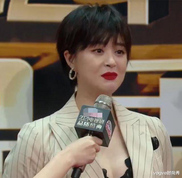 美颜|又到了女明星无美颜拍脸的环节，“华妃”滤镜幻灭，杨紫颜值逆袭