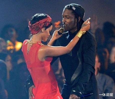 蕾哈娜|蕾哈娜亲自出面辟谣：够了，你们每年都会让我怀孕一次