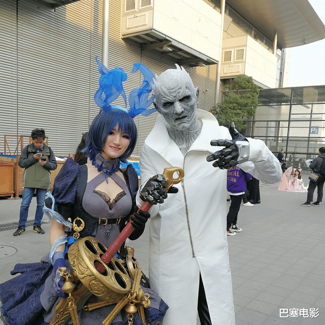 沈梦辰|明星万圣节装扮PK，汪东城每年都让人服气，章子怡土到极致就是潮