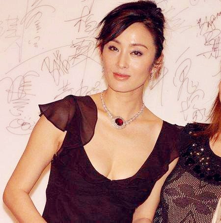 汪雨|“内地版刘銮雄”汪雨猎艳记：见一个爱一个，女友个个都是大明星