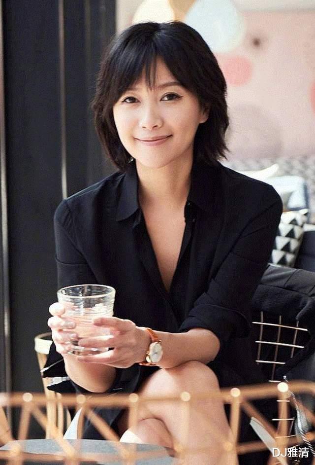 关之琳|人前很清纯，人后却疯狂，这6位女明星，情史太劲爆，真是令人一言难尽