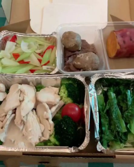 发际线|尹正减肥后发际线堪忧，皮肤松弛，被网友吐槽34岁看着像五十