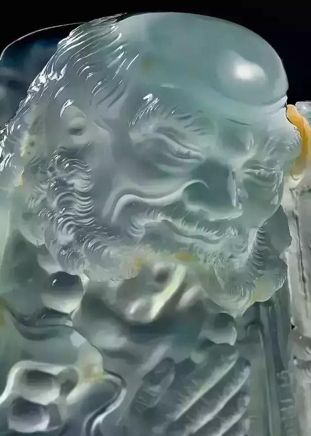 顶翠阁 机雕翡翠没有灵魂?翡翠手工雕刻优胜在哪里?