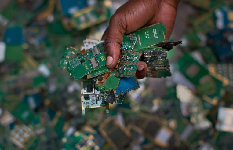 被忽視的“暴利行業”，靠處理電子垃圾，有甚者一年凈賺超4億-圖4