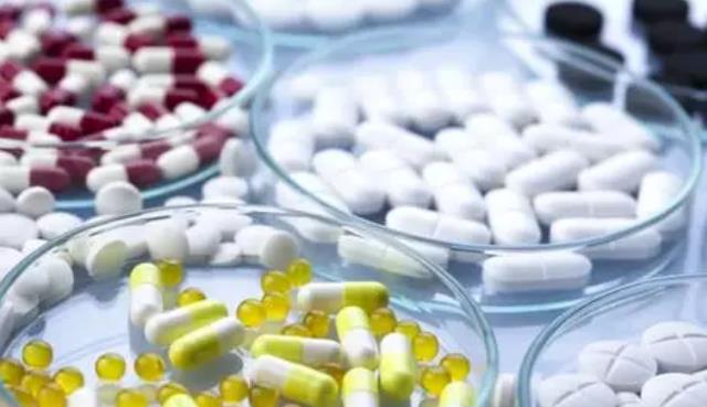 二甲双胍|长期吃二甲双胍，会有副作用吗？提醒：服药时，尽量牢记这几点