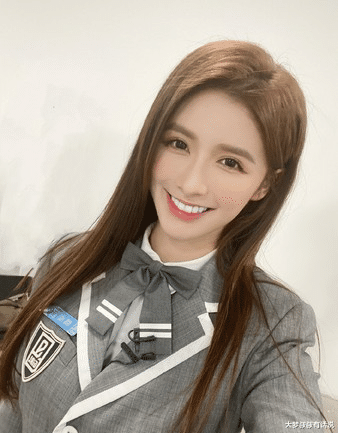 王大陆|5天前才“被分手”!王大陆当街搂抱大马女神,激甜3动作根本偶像剧