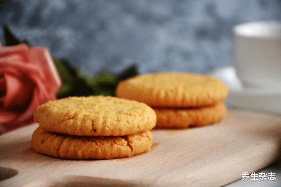 脑梗|45岁民工一天一鸡蛋,脑梗离世,医生:或肥肉比还伤血管,趁早远离