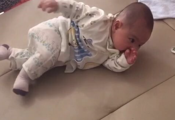 糖果的妈妈|从“沉浸式晒娃”过程,见证家长的心态变化,你正处于哪个阶段?