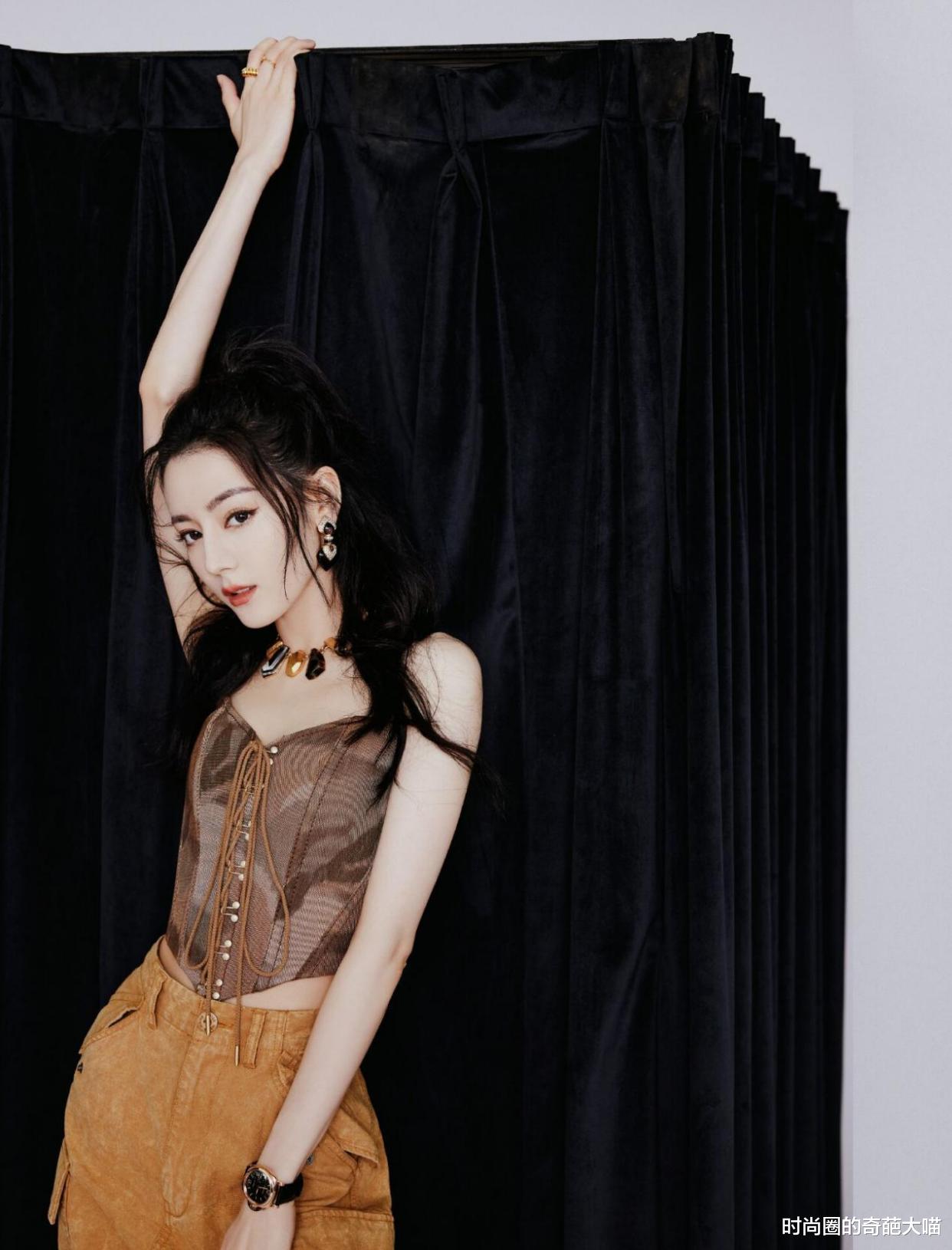 时尚圈的奇葩大喵|迪丽热巴居然也被颜值？过分英气被指男扮女装，造型师着实太拉胯