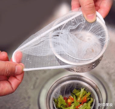 |厨房再大，水槽边也别傻傻空着，学学聪明人这样设计，美观又卫生