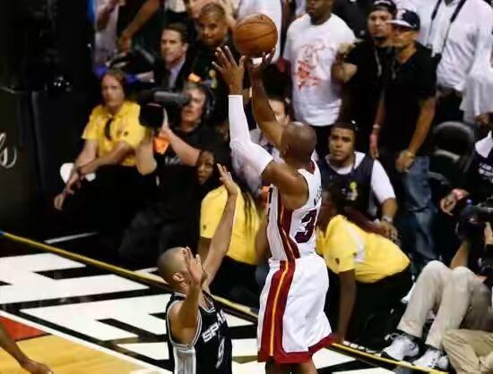 一天一世界|雷阿伦13年那记三分影响多大?邓肯本可比肩乔丹,老詹进历史讨论