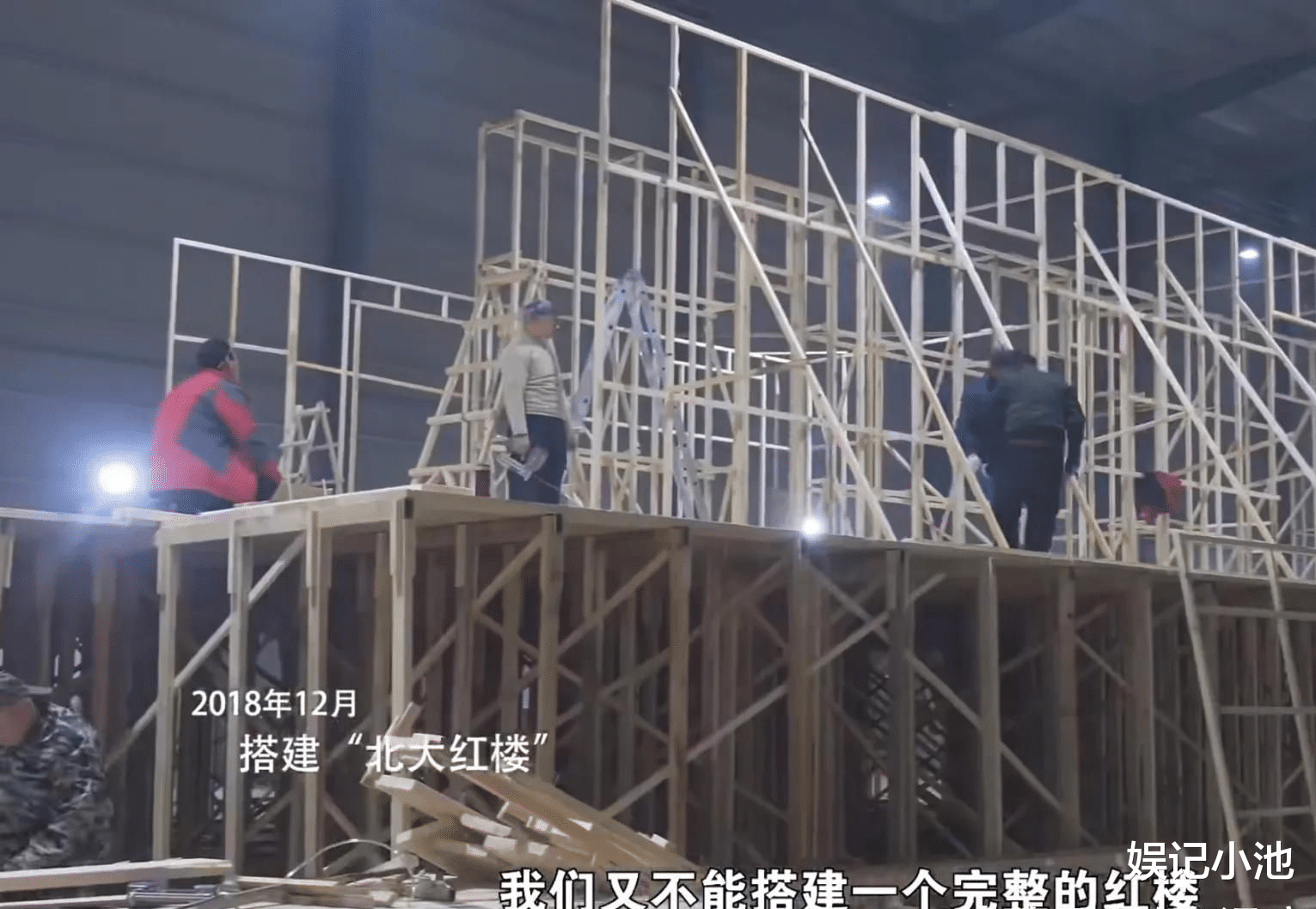 觉醒年代|《觉醒年代》背后：投资亏本，张桐想辞演，主演们把命都交给导演