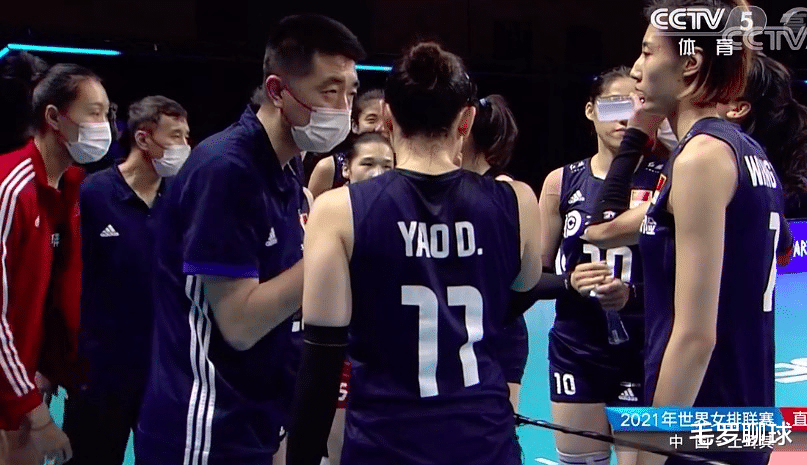 中国队|中国女排22-19领先，遭土耳其25-23逆转绝杀，郎平换上刘晓彤就丢分