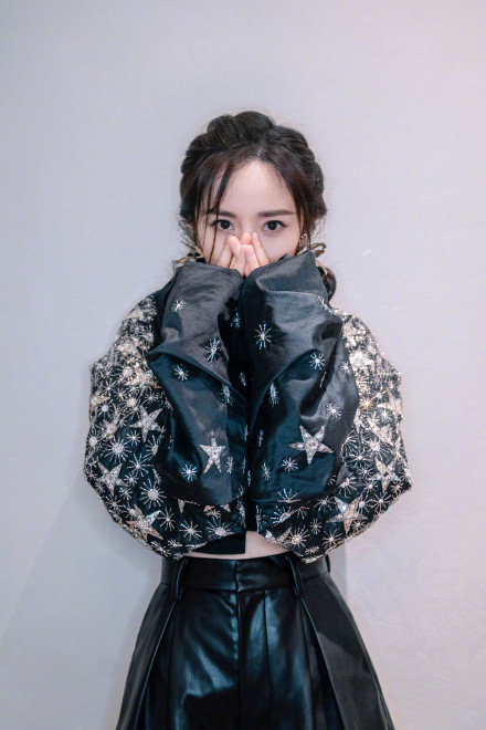 杨幂|杨幂可爱九连拍，这才是女团门面吧！