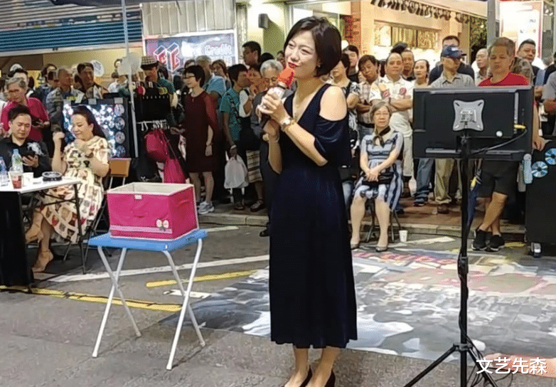 星光大道|《星光大道》最惨冠军，出道即巅峰登上春晚，才红1年就沦落街头