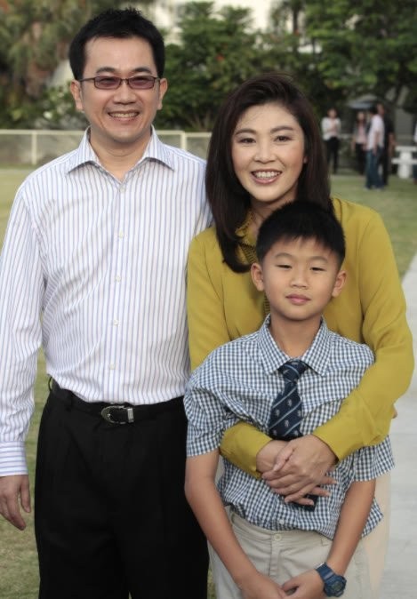 英拉|长兄如父,男友体贴,儿子帅气,英拉流亡海外却活成了人生大赢家