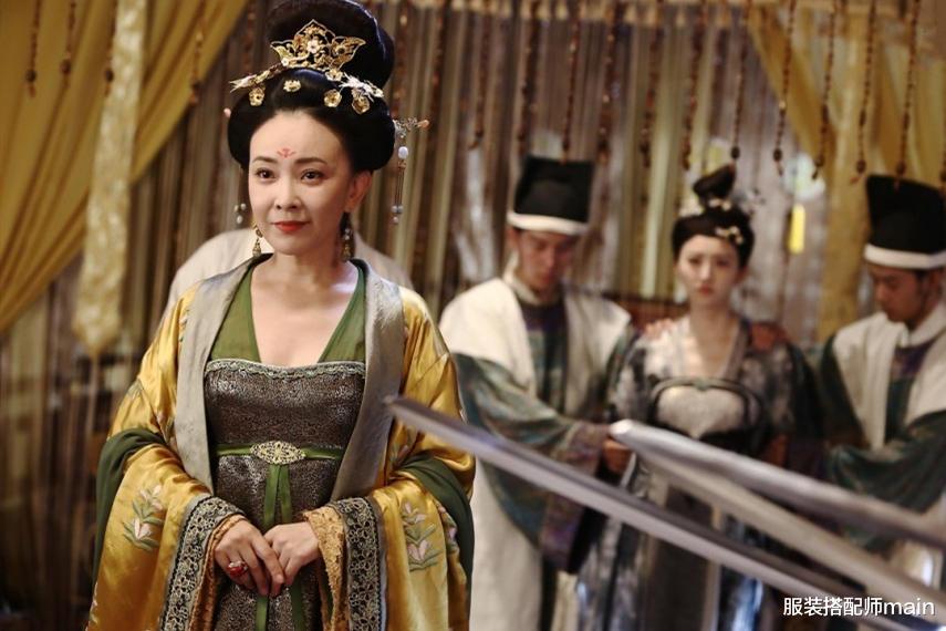 服装搭配师main|她曾是央视主持人，和孙红雷出演征服红遍全国，今45岁成人生赢家