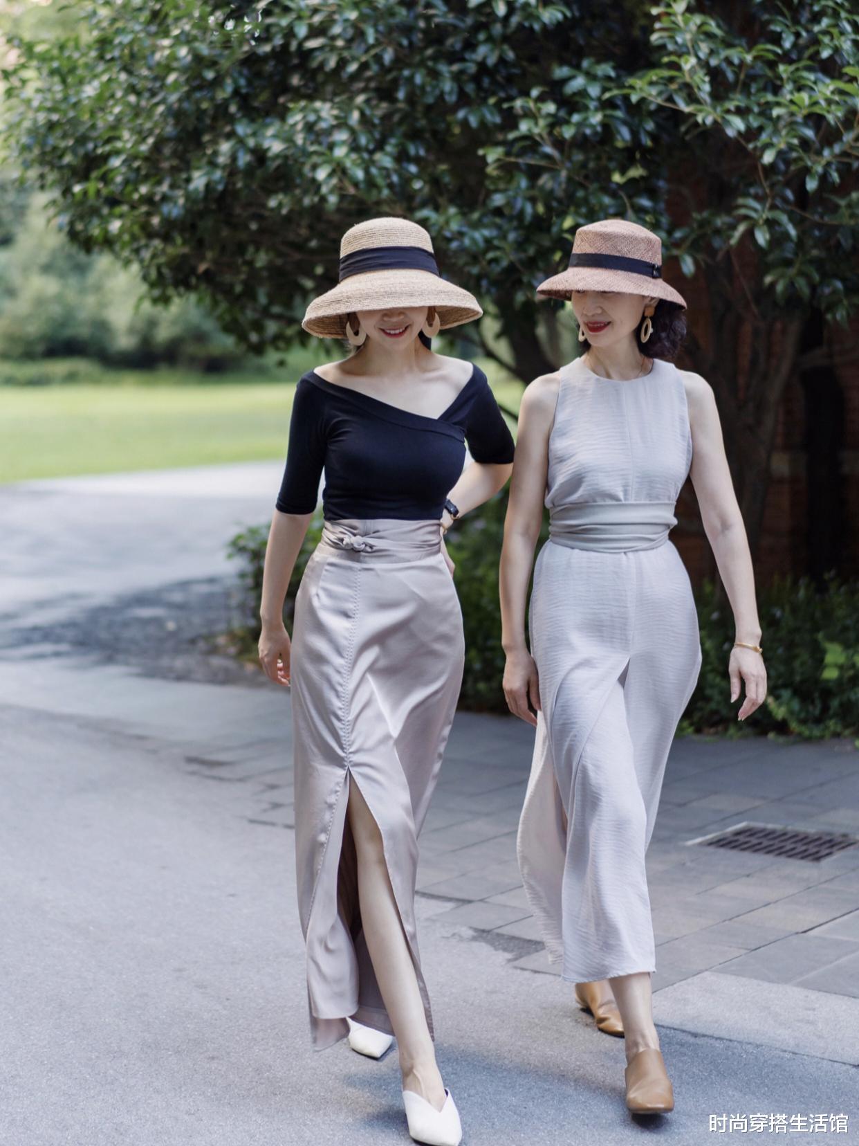 时尚穿搭生活馆|50岁女人穿衣别太紧身,学三木妈妈这样穿,优雅减龄又时髦