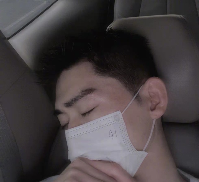 欧阳娜娜|张翰凌晨发文感慨：把等待过好，才算过好人生