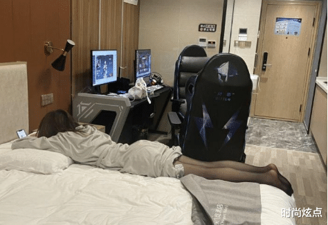 时尚炫点|生活中，我们不爱做饭，就会点外卖！但是你能想到，他们还是银河护卫胃队吗？