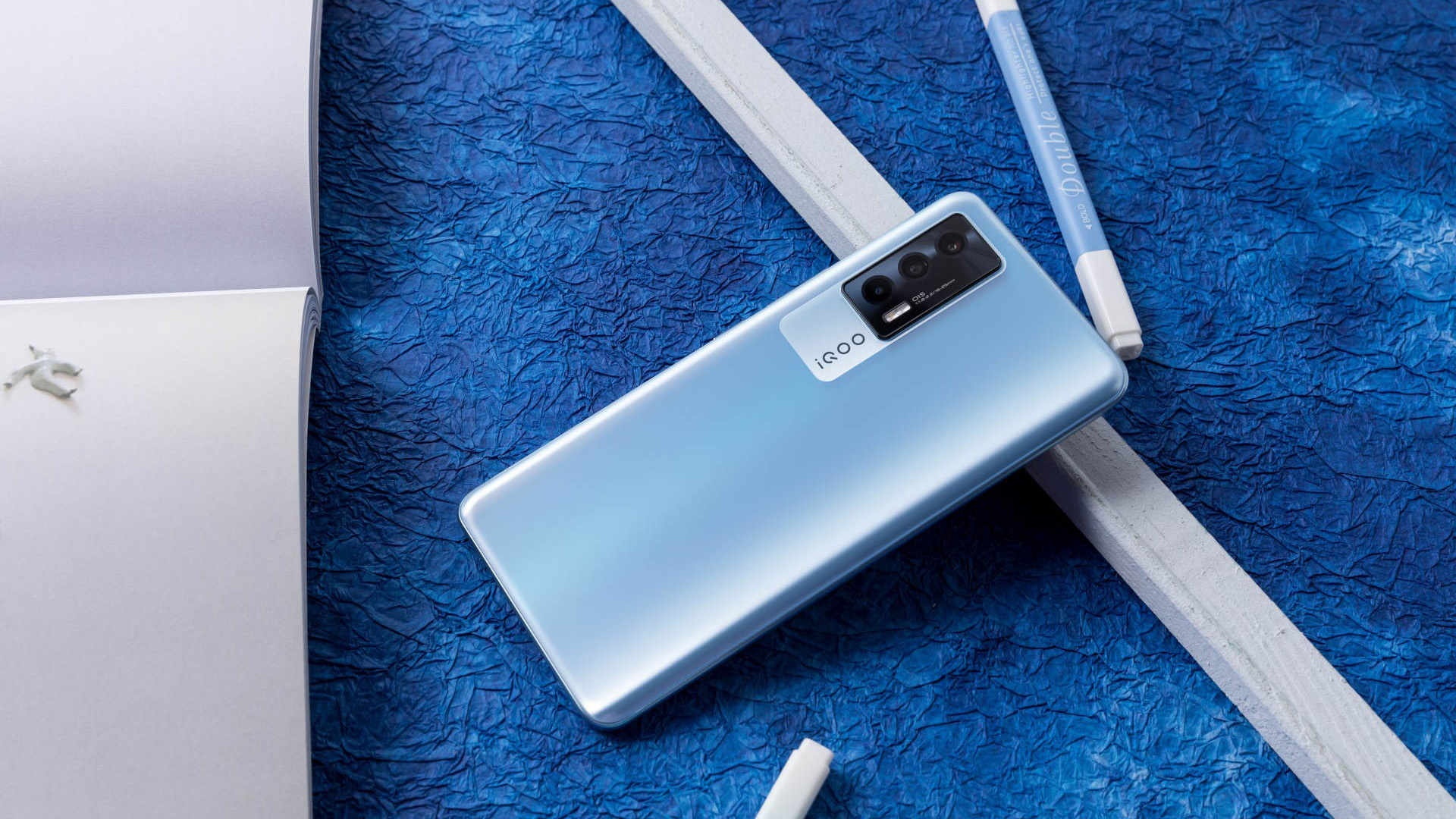 iqoo neo|独显+256GB已跌至1999，两款升级版机型，反而性价比均不如老款