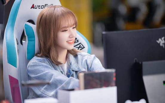 你微笑时很美|烂剧《你微笑时很美》——妹子，你可别演戏了。