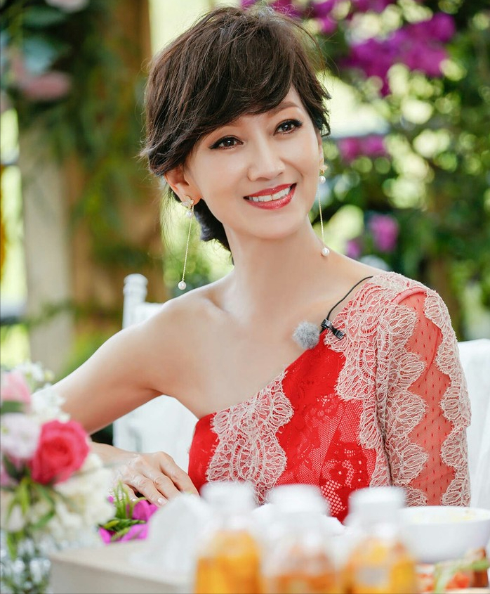 美丽女人的护肤宝典 女人若想比身边的同龄人,老得慢显年轻,这几个生活习惯要养成!