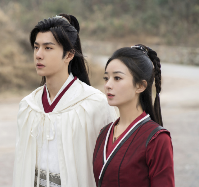 赵丽颖|《有翡》2.0？赵丽颖被曝将和00后小生出演新剧，网友：长点心吧