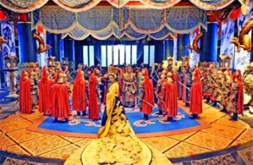 武则天|武则天退位，为何要把江山还给李家？并非因为傻，狄仁杰说出真相