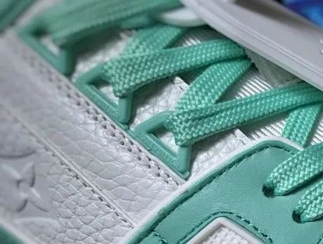 难舍离断|实拍奢侈品大牌trainer运动鞋细节对比,比阿迪耐克讲究,鉴定点更多